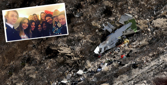 Son dakika! Uçaktaki 11 kişinin enkazı bulundu, aileler İran'a gitti