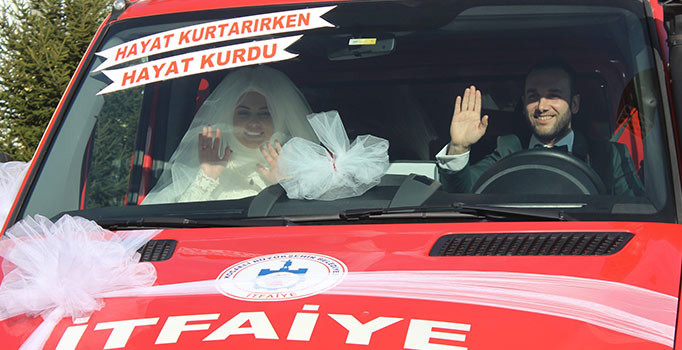 İtfaiye aracı gelin arabası oldu