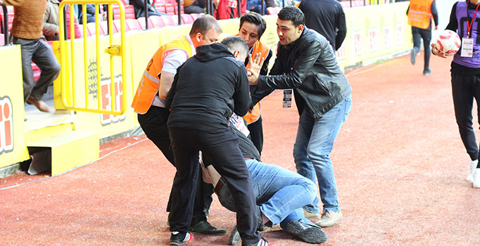 Son dakika! Eskişehirspor yöneticisi Altan Begiter maç sırasında kalp krizi geçirdi