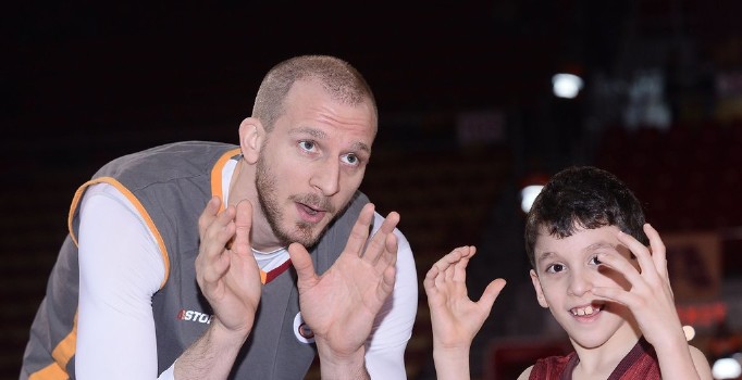 İşte Cim Bom'un yeni transferi: Yusuf Okur