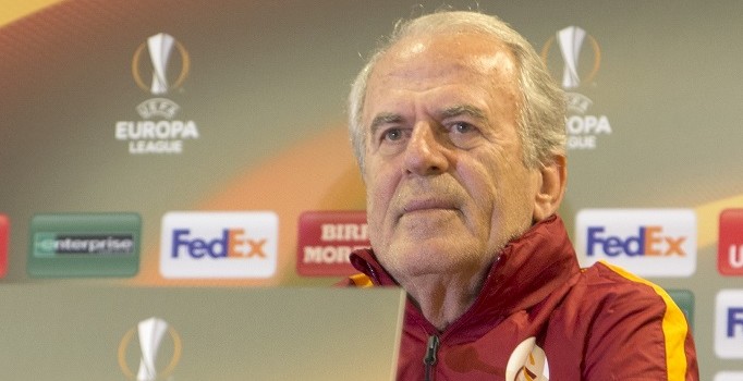 Galatasaray, Mustafa Denizli'nin istifasını KAP'a bildirdi