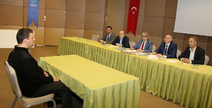 Belediyelerde taşeron personelin kadroya geçiş sınavı başladı