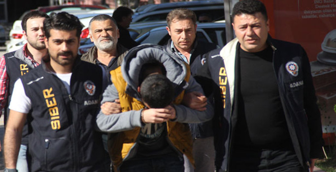 Adana Yüreğir'de yaşayan baba-oğul 160 bin kişiyi dolandırdı