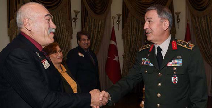 Genelkurmay Başkanı Orgeneral Akar, şehit yakınlarını kabul etti