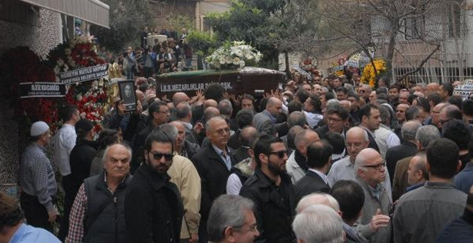 Sezen Aksu’nun annesi Şehriban Yıldırım son yolculuğuna uğurlandı