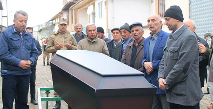 Almanya'dan gelen cenazeler karıştı: Namaz tekrar kılındı