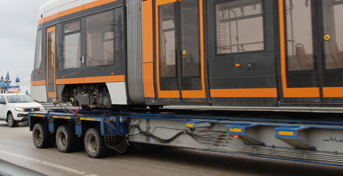 Yeni tramvayların 2. seti de geldi