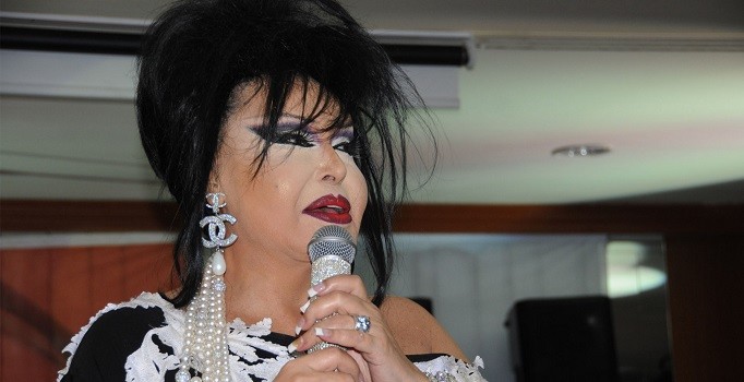 Bülent Ersoy'a zatürre teşhisi konuldu