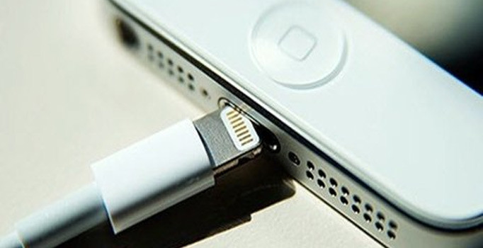 iPhone 7'de şarj kablosu değişiyor