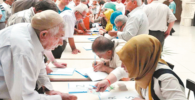 Türkiye nüfusu hızla yaşlanıyor