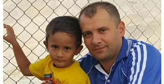 Mardin şehidi Abdulkadir Çelik'in Manisa'daki evine ateş düştü