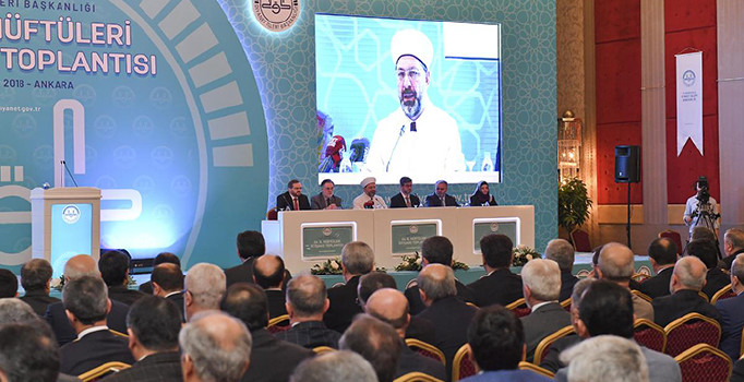 Değişen şartlara göre güncelleme, dinde reform yapmak değildir