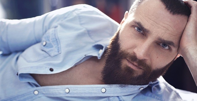 Berkay'ın sevgilisi ünlü Hollywood yıldızı Gerard Butler'le fotoğraf çekindi