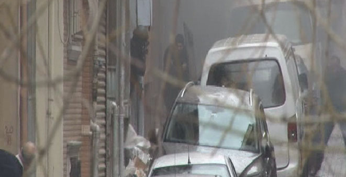 Bayrampaşa Çevik Kuvvet'e saldıran 2 kadın terörist öldürüldü