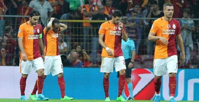 Galatasaray'da 4 futbolcu birden sakatlandı