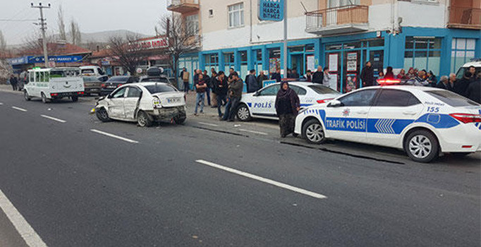 Kırşehir'de trafik kazası: 2 ölü, 3 yaralı