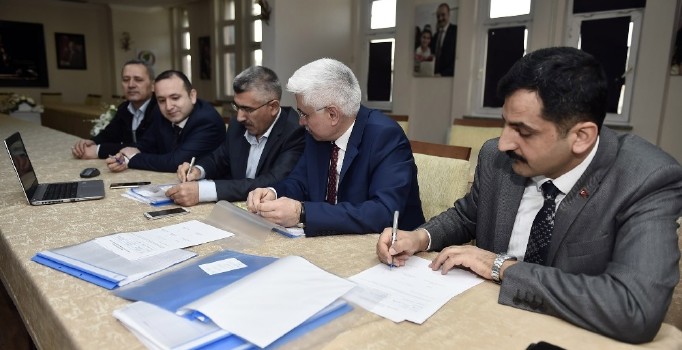 Mamak Belediyesi bünyesindeki taşeron işçiler için kadro sınavı başladı