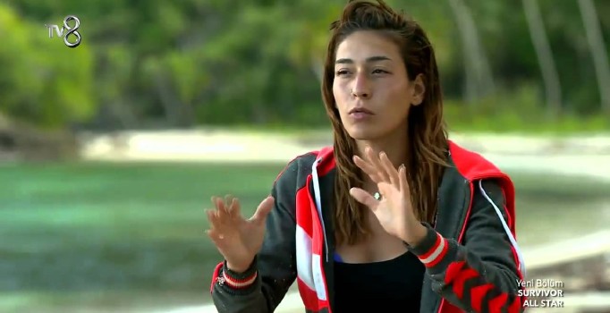 Berna Canbeldek kimdir? Survivor'un yeni yarışmacısı Berna Canbeldek kimdir, kaç yaşında, nereli?