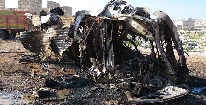 Son dakika! İdlib'de sığınmacı kampına hava saldırısı: 10 ölü