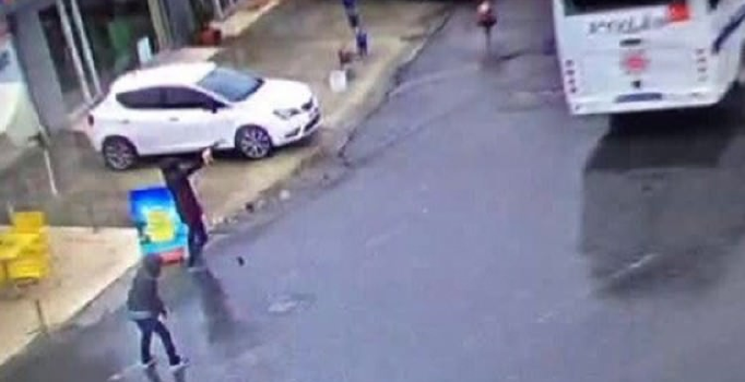 2 teröristin silahları Çek yapımı CZ-25