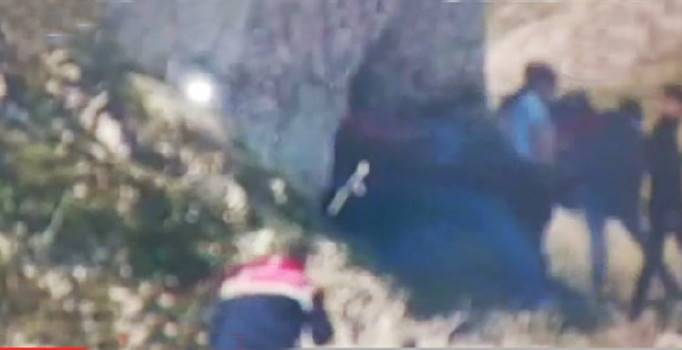 Elazığ'da 8 kişi mağarada uyuşturucu kullanırken yakalandı