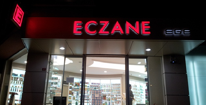 İstanbul'da eczaneler saat 00.00'dan sonra kepenk uygulamasına geçiyor