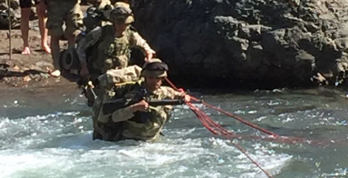 TSK Twitter hesabından paylaştı... Komandolar K. Irak'ta