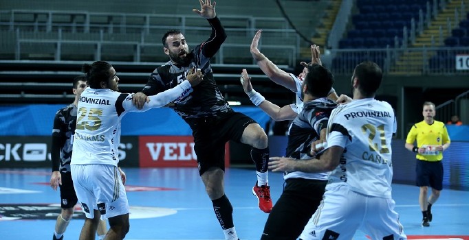Beşiktaş Mogaz Hentbol Takımı deplasmanda Sloven takımı Celje'ye 43-29 mağlup oldu