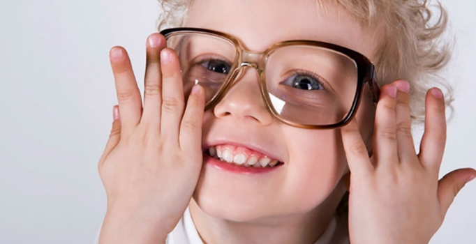 Her 100 çocuktan birinin gözü tembel