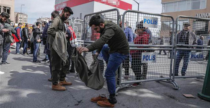 Diyarbakır ve İstanbul'da Nevruz kutlamaları başladı