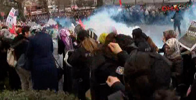 Kayyum atanan Zaman Gazetesi önünde ikinci müdahale