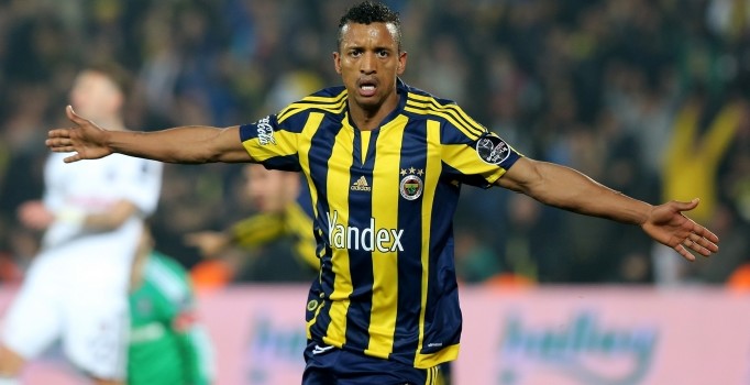 Yedek kalmayı hazmedemeyince Nani kahrından sakatlandı