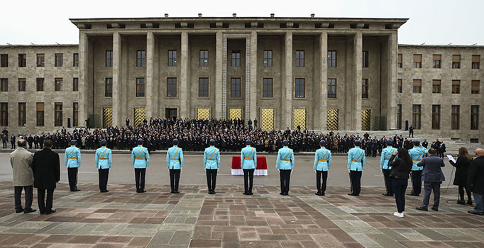 Eski büyükelçi ve milletvekili Deniz Bölükbaşı için TBMM'de tören