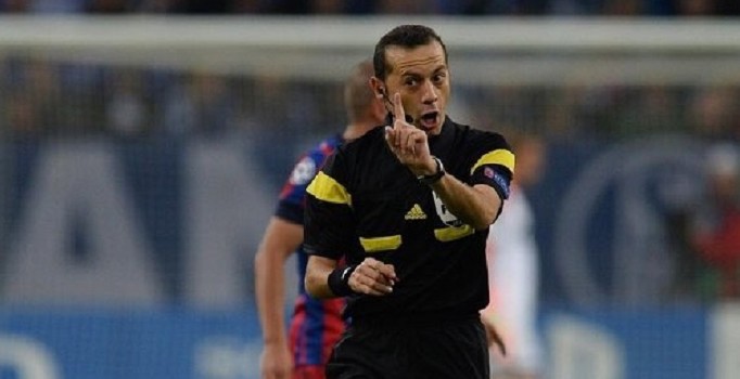 Cüneyt Çakır bu defa Suudi Arabistan derbisinde düdük çaldı