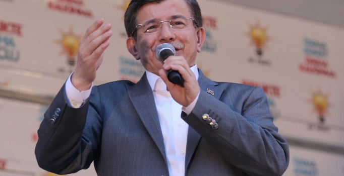 Davutoğlu İngiliz liderleri muhalefete örnek gösterdi