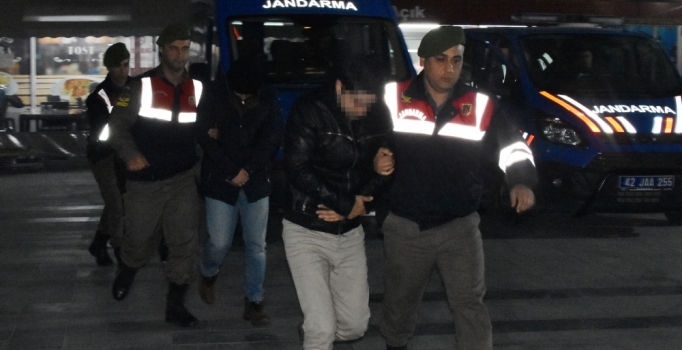 Konya merkezli 4 ilde FETÖ operasyonu: 10 muvazzaf askere gözaltı