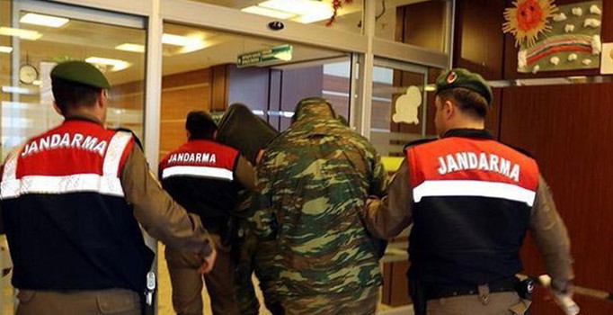 Yunanistan iki Yunan asker için AB'den destek arıyor