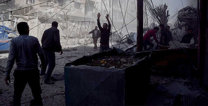 Doğu Guta’da sivillerin tahliyesi sürüyor