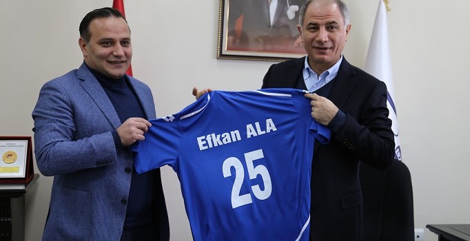 İçişleri Bakanı Efkan Ala Erzurumspor'a ziyaret etti