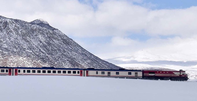 Gezginlerin yeni gözdesi olacak: Van Gölü Ekspresi seferlere başlıyor