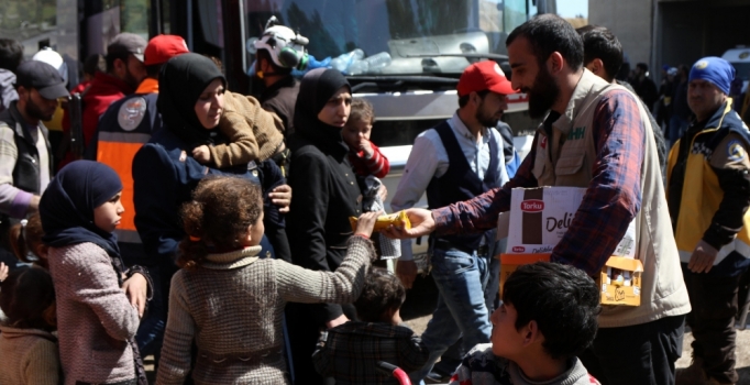 İHH: Doğu Guta’dan 5 bin 300 kişi daha tahliye edildi