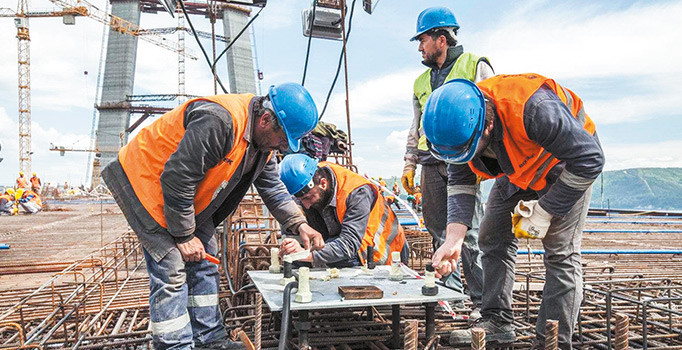 KİT’lerdeki taşeronlar bekliyor