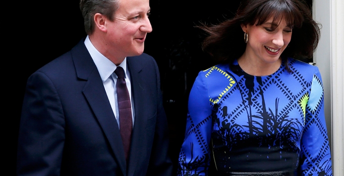 İngiltere "Cameron" dedi, kaybeden 3 lider istifa etti