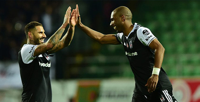 Babel'li Hollanda Quaresma'lı Portekiz'i farklı geçti