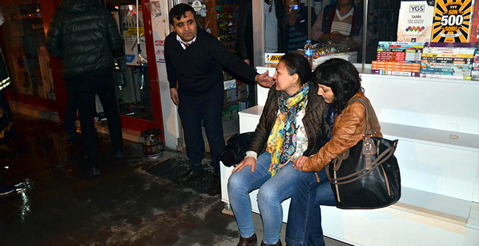 Amasya'da korkutan yangın: Eczane kül oldu