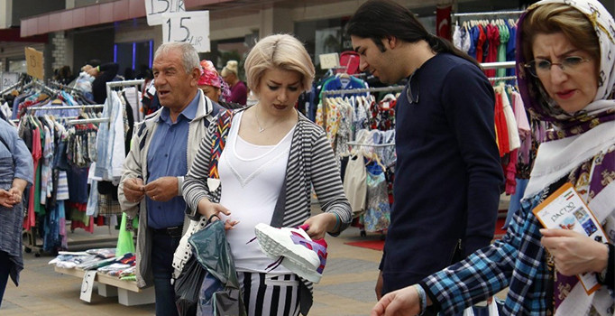 İranlılara 5 yıldızlı sokak pazarı