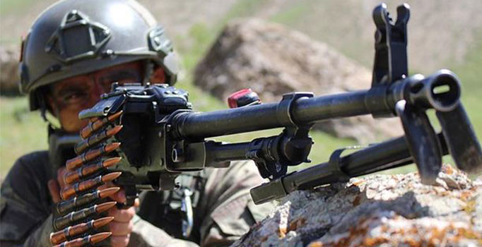 Son dakika! Tunceli-Erzincan karayolu çatışma nedeniyle trafiğe kapatıldı