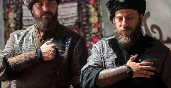 Diriliş Ertuğrul dizisi setinde kötü haber: Başarılı oyuncu attan düştü