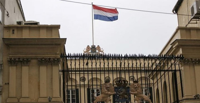Hollanda konsolosluğu görevlisi Türkiye'den ayrıldı