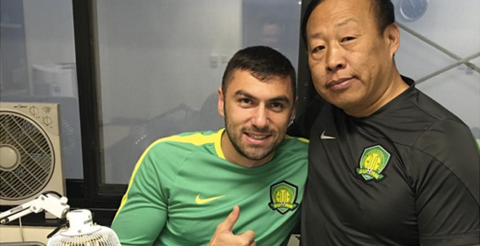 Burak Yılmaz'a akupunktur tedavisi